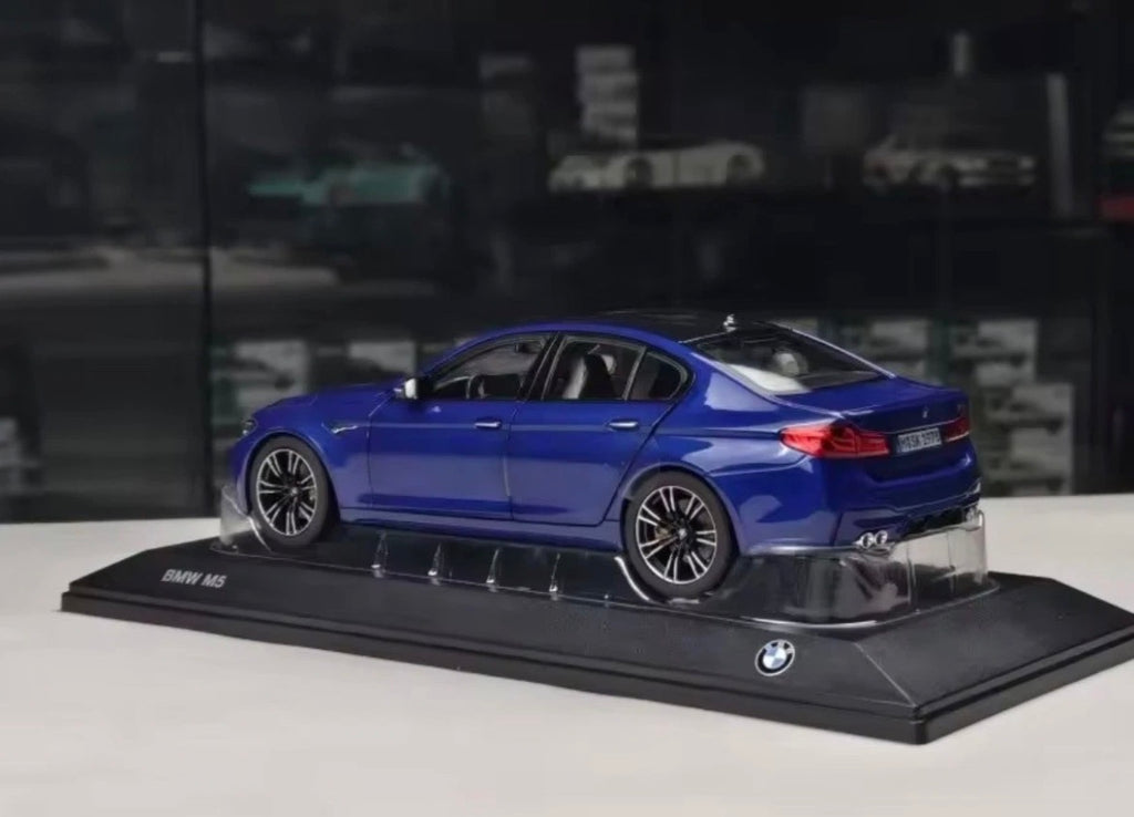 1/18 M5 Norev Blue