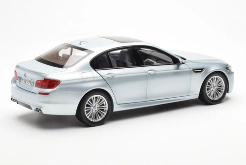 Paragon 1:18 BMW M5 F10 Silver Stone